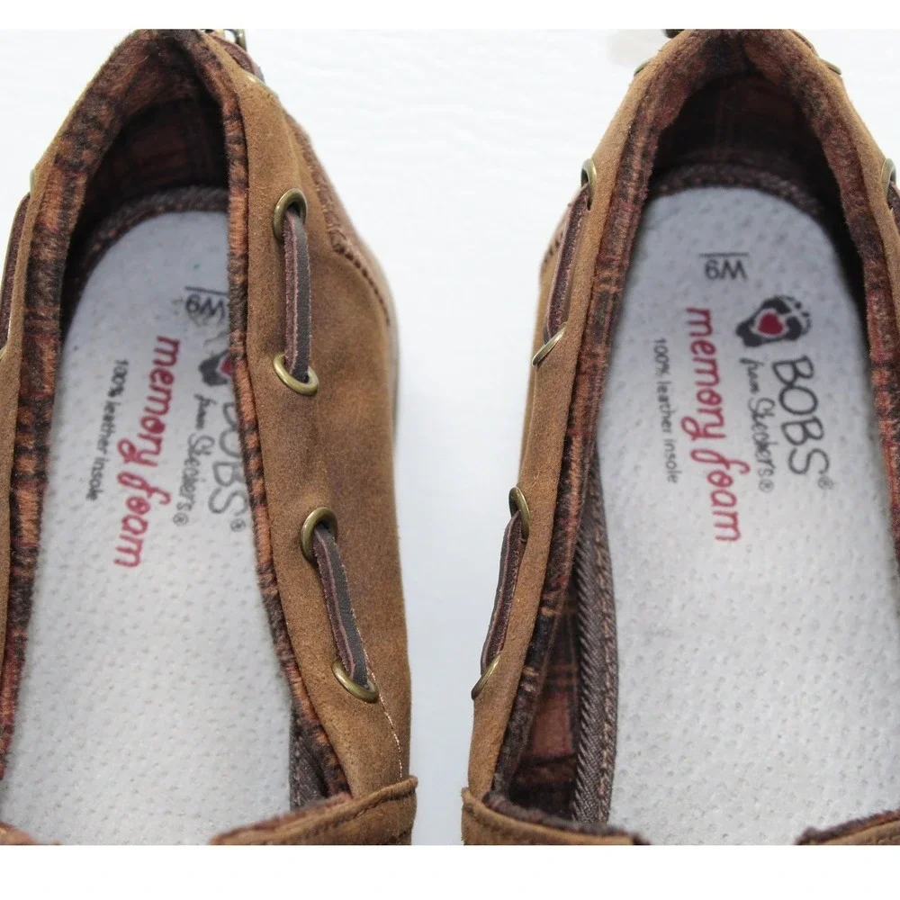 Skechers‎ BOBS Womens 9 Brown Boat Shoe Slip On Flats Memory Foam 33731 BRN